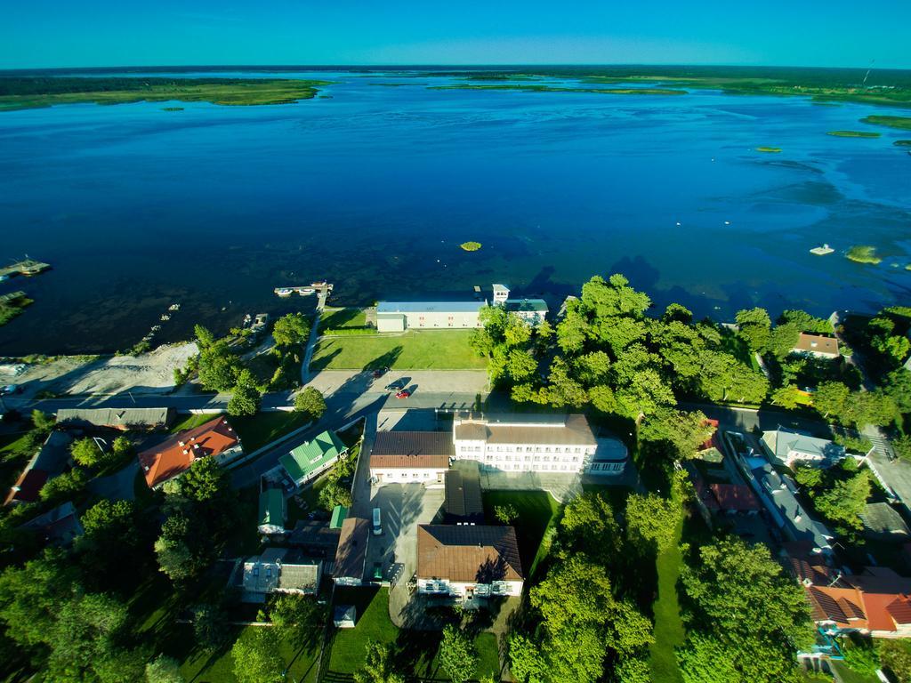 Hotel Promenaadi Haapsalu Exterior photo